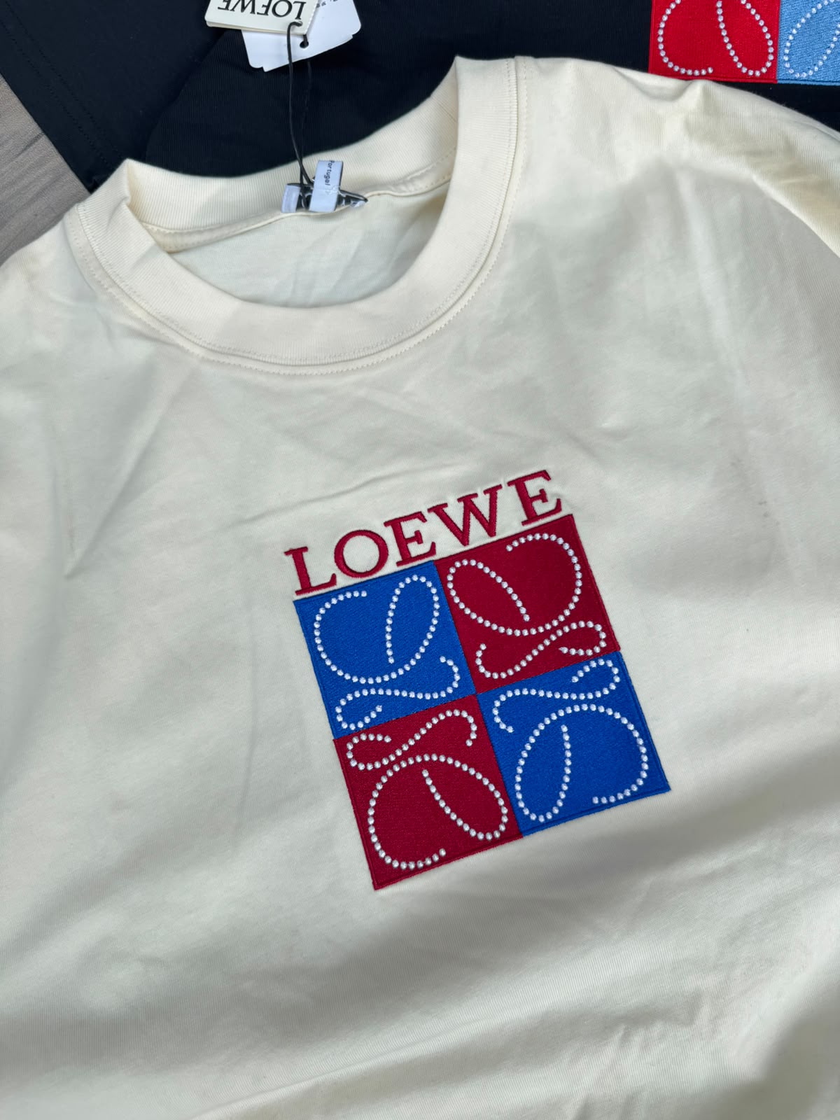LUXURY ROUND NECK TEES FOR MEN