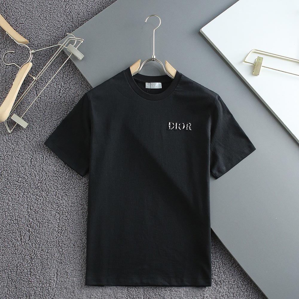 ROUND NECK WITH EMBROIDERED LOGO TEES FOR MEN