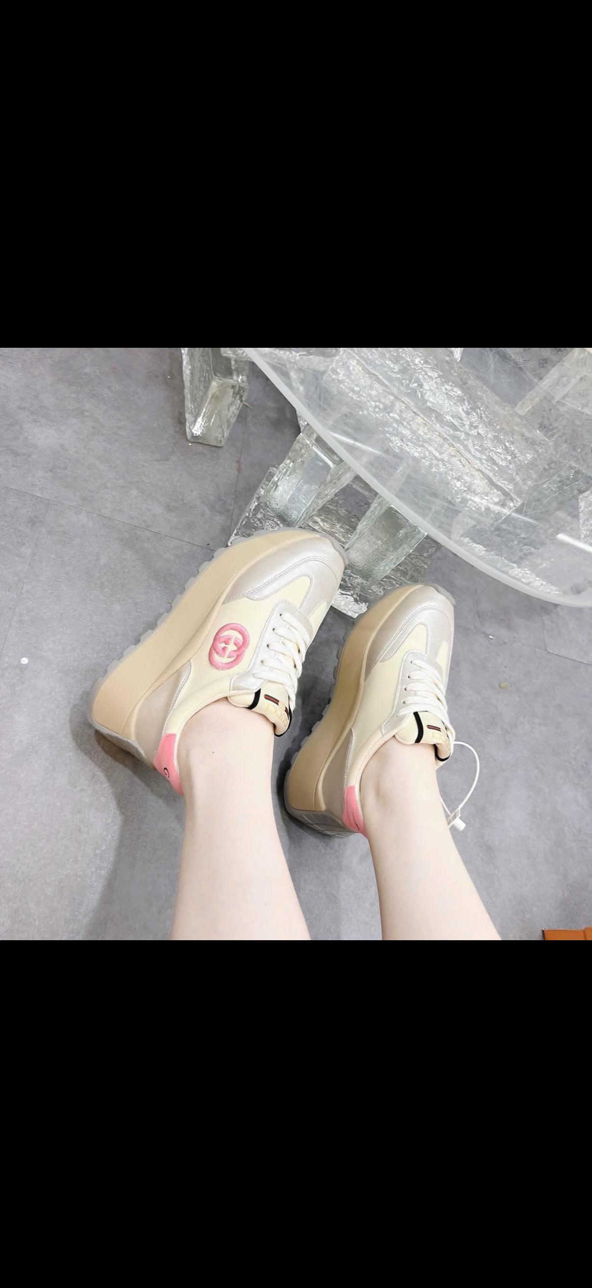 PREMIUM SNEAKERS FOR HER