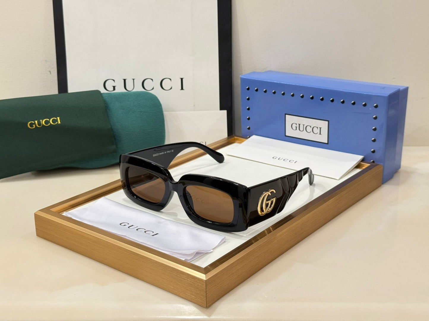 RECTANGULAR MODEL FOR WOMEN