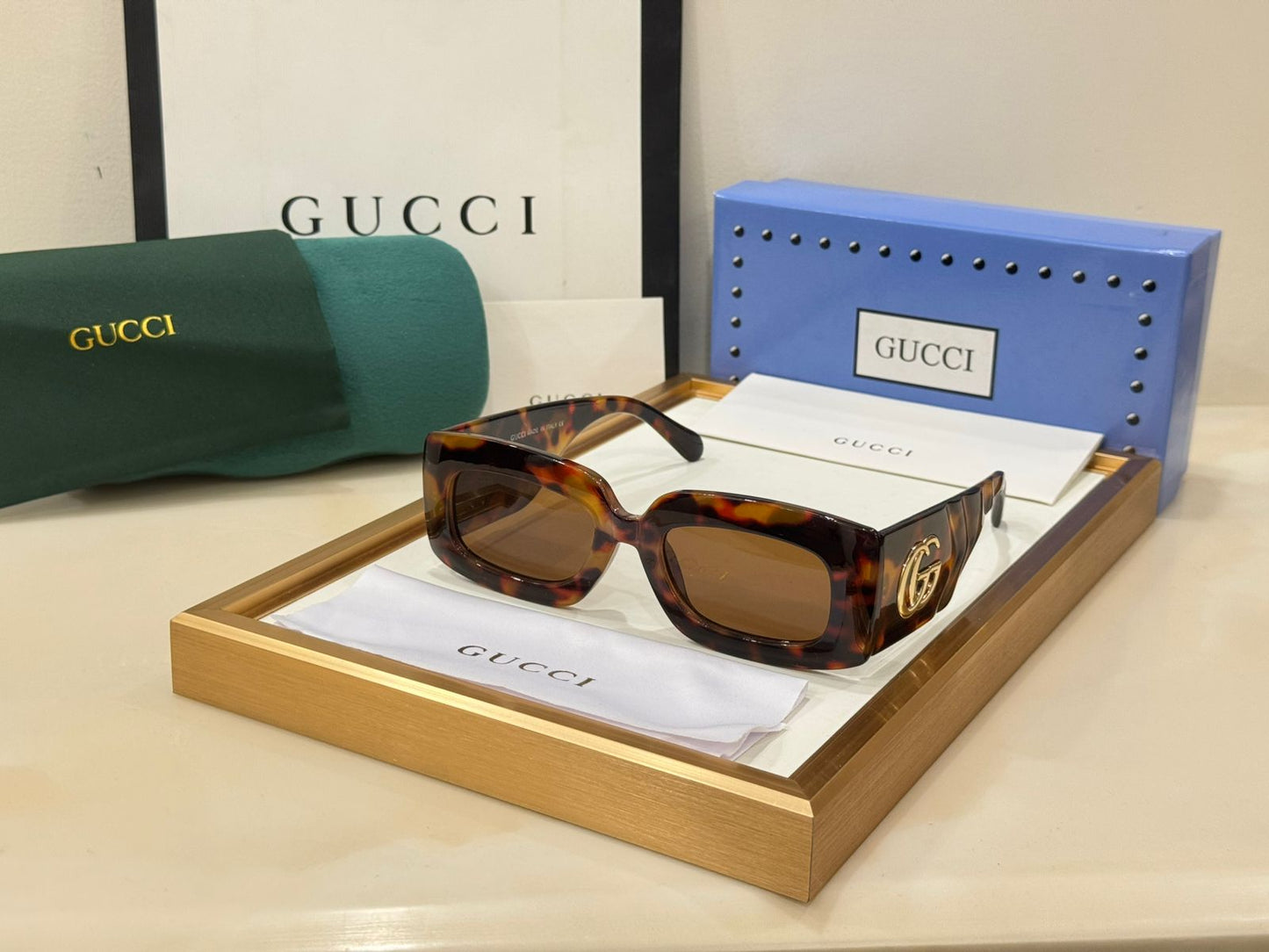 RECTANGULAR MODEL FOR WOMEN