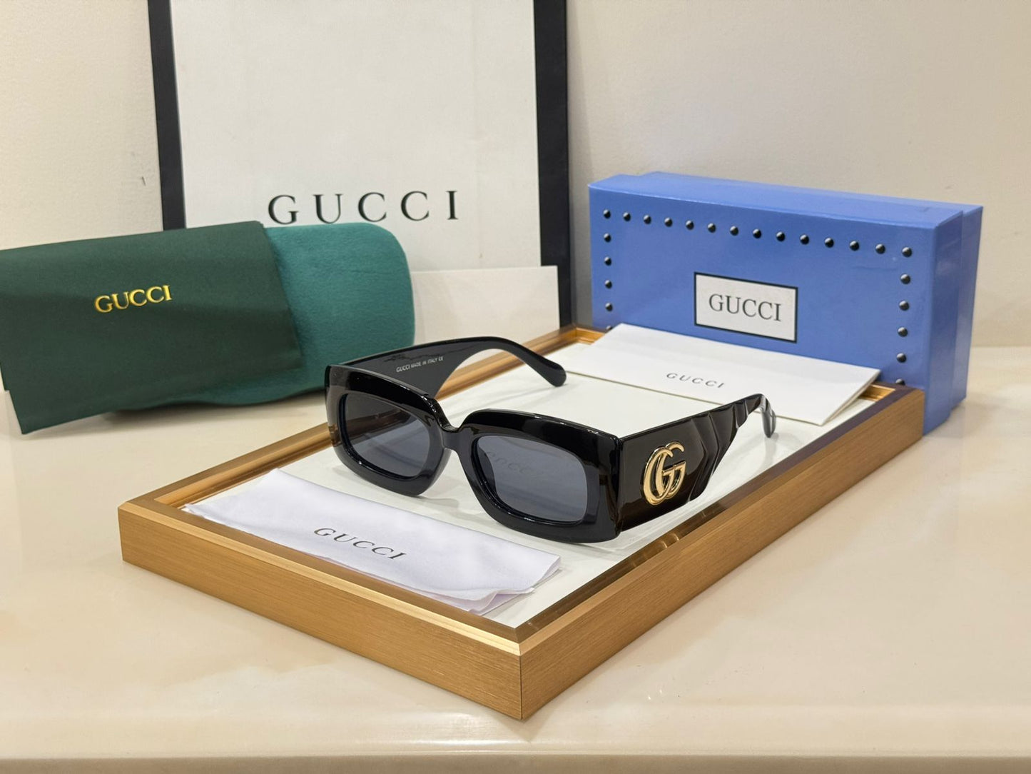 RECTANGULAR MODEL FOR WOMEN