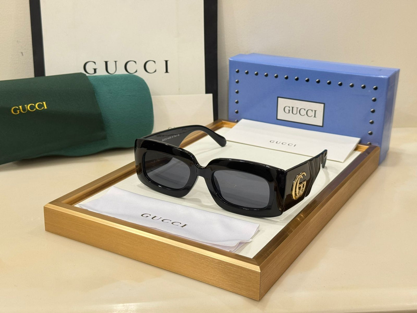 RECTANGULAR MODEL FOR WOMEN