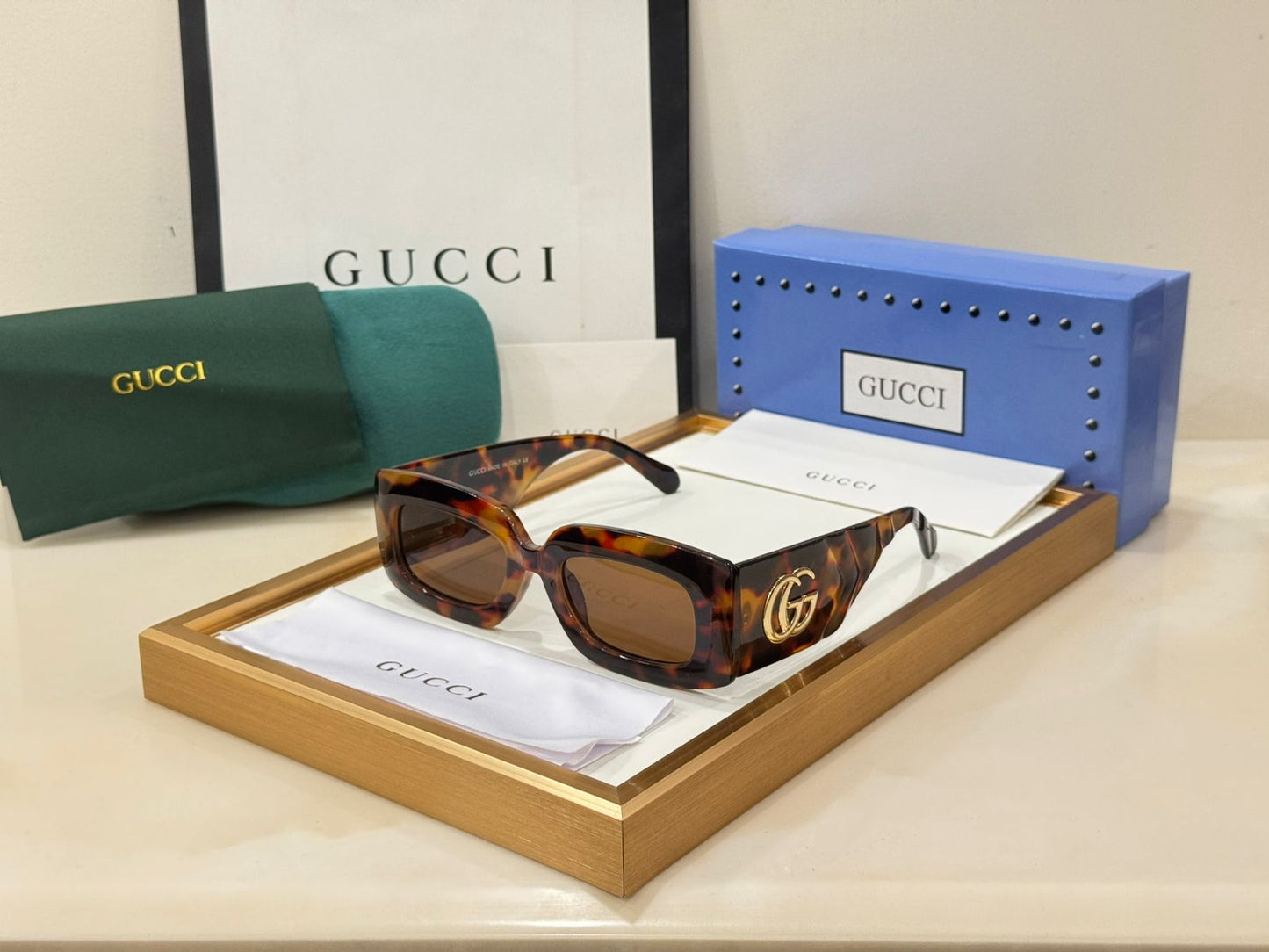 RECTANGULAR MODEL FOR WOMEN