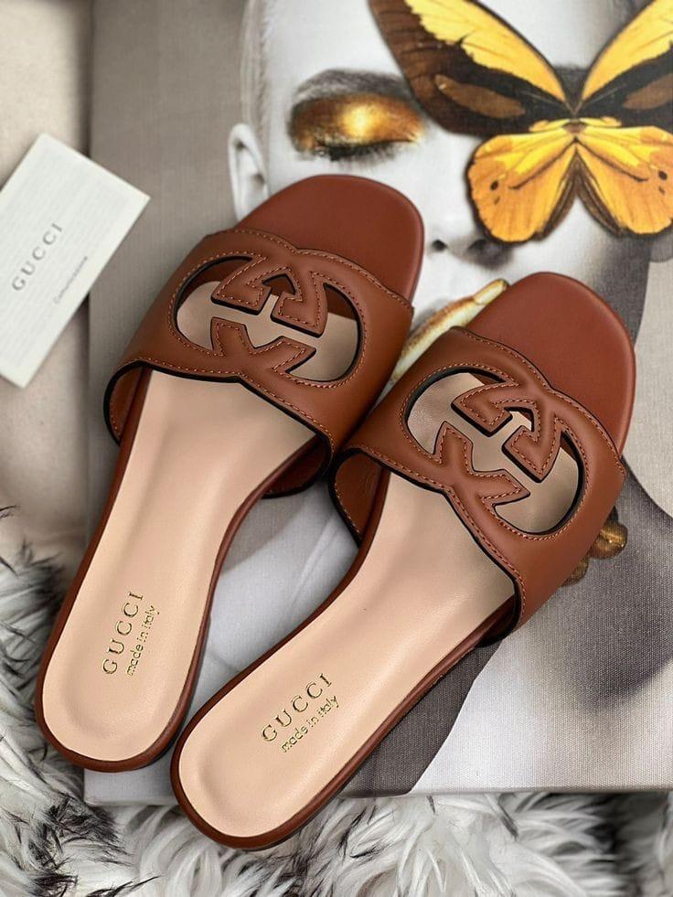 PREMIUM FLATS FOR WOMEN