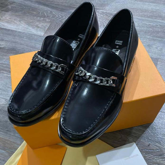 Luxury Loafers With Chain Design For Men