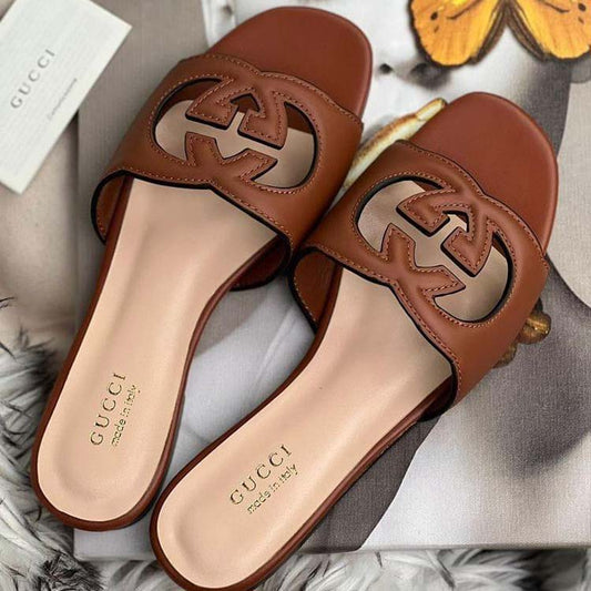 PREMIUM FLATS FOR WOMEN